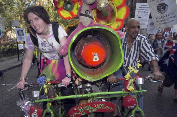 Picture &copy; Peter Marshall, 2004
