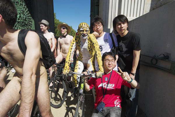 World Naked Bike Ride London. &copy; 2006, Peter Marshall