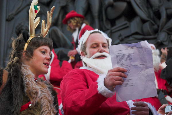 Santacon &copy; Peter Marshall, 2006